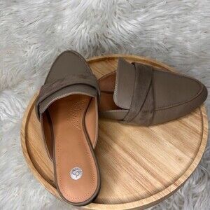 Gray shoes Lori taupe. Size 9 used.